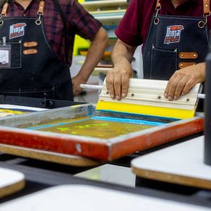 practica presencial en mesa lineal de serigrafia